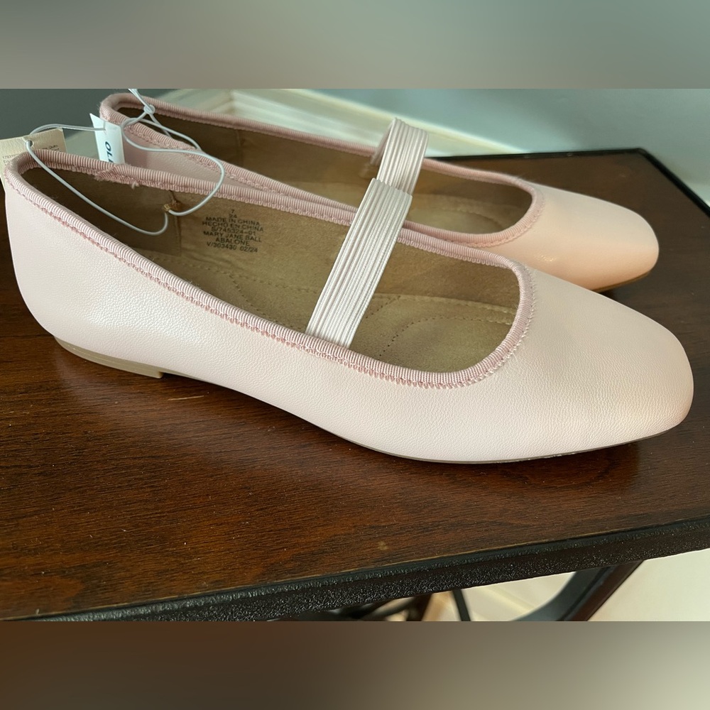 Old Navy Light Pink Ballet Flats